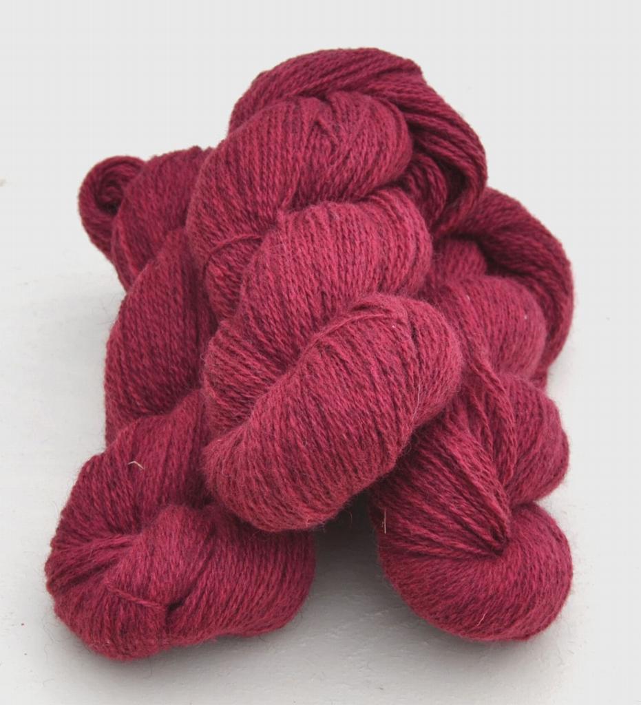 Ullcentrum 6-2-1132rodcerise-pa-ljusgra Ullcentrum 6-2-1132rodcerise-pa-ljusgra