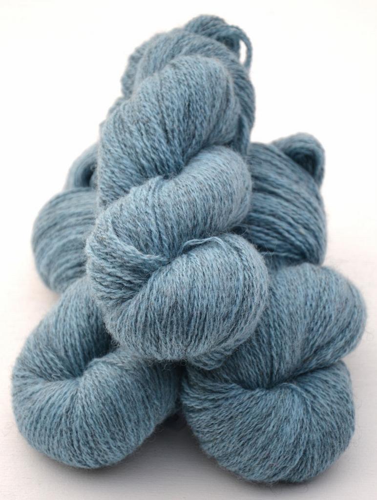 Ullcentrum 6-2-4132 turkos-pa-ljusgra Ullcentrum 6-2-4132 turkos-pa-ljusgra