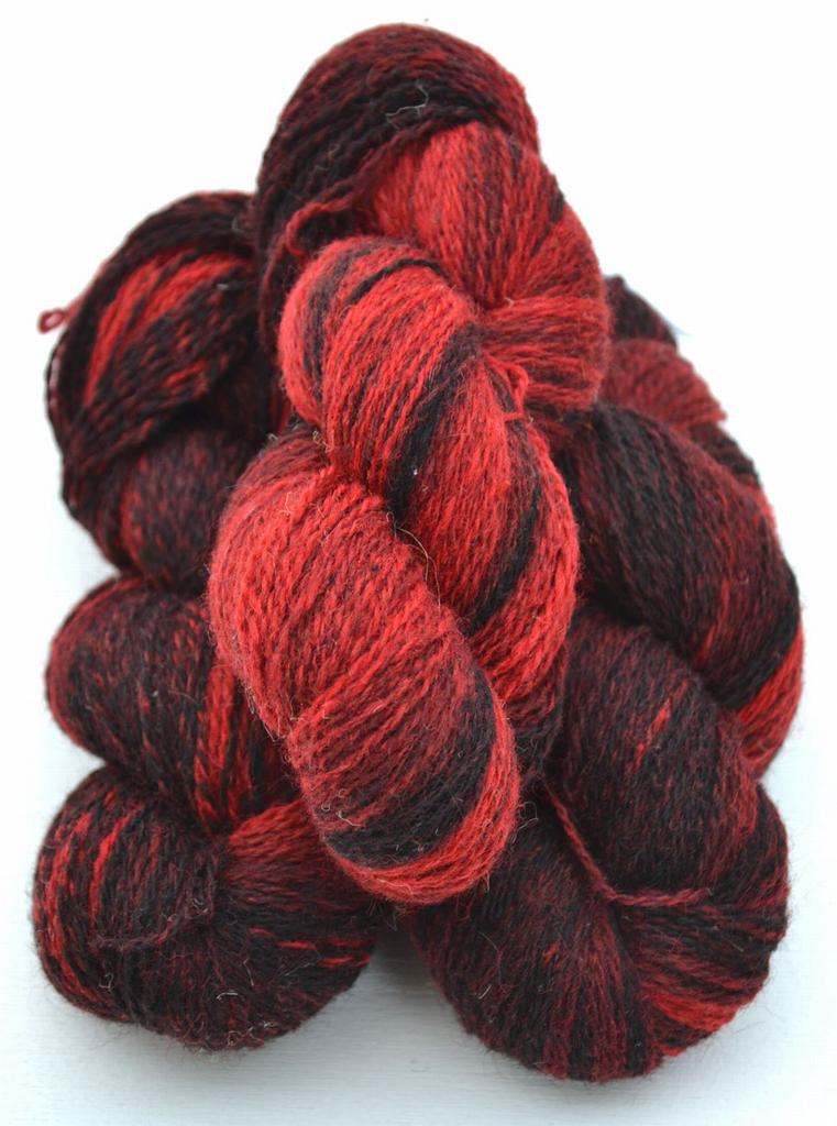 Ullcentrum 6-2-33 Rot schwarz Ullcentrum 6-2-33 Rot schwarz